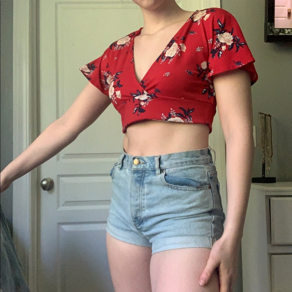 H&M red floral crop top